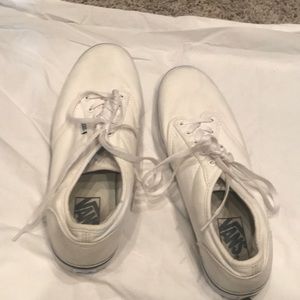 White lace up vans size 8.5 women’s 39 eur